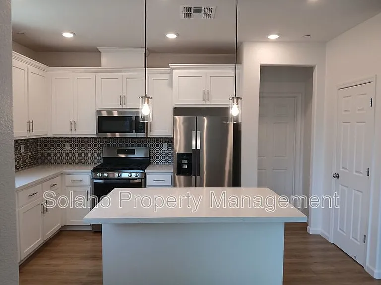 938 Fruit Stand Cir — Photo 5
