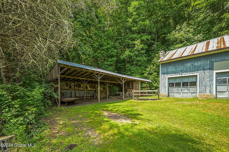 3rd image of 2341 Charlotte Creek Road