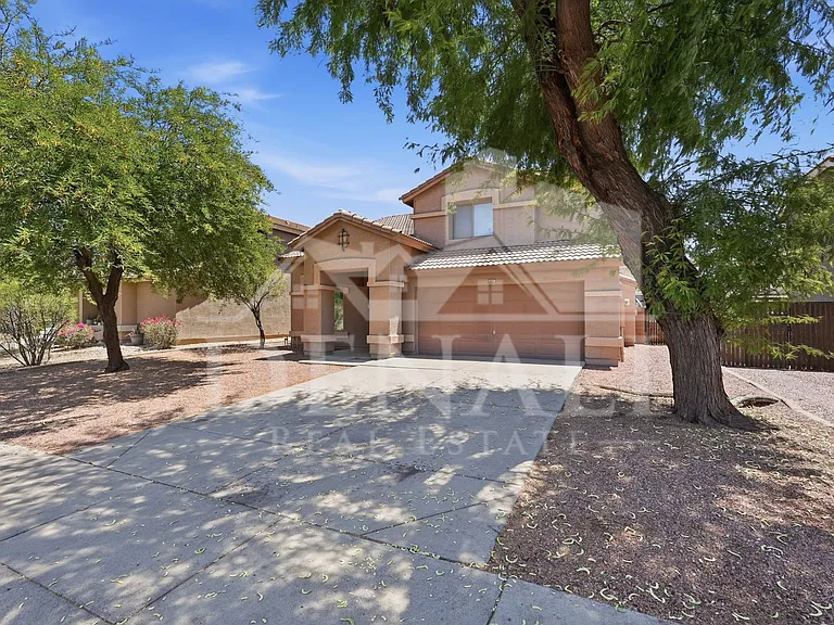 6107 N 135th Dr — Photo 2
