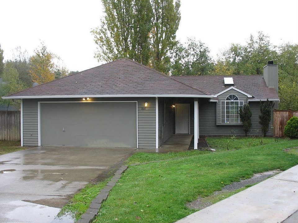 For Sale: 1643 South 245th Place, Des Moines, WA 98198