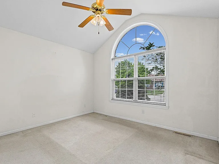 4200 Cedar Crest Ln — Photo 9