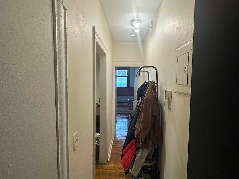 540 E 5th St #10 — Photo 20