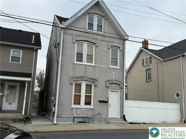 714 W Berwick St, Easton, PA 18042