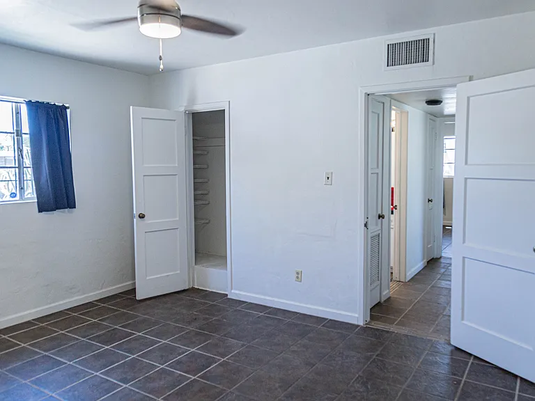 5042 E Eastland St — Photo 14