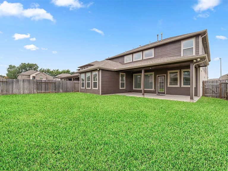 18511 Grand Spanish Oak Ct — Photo 31