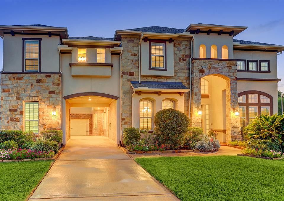 Welcome to 5202 Beekman Drive. Presented by Cecilia Hernandez of Better Homes and Gardens Gary Greene.