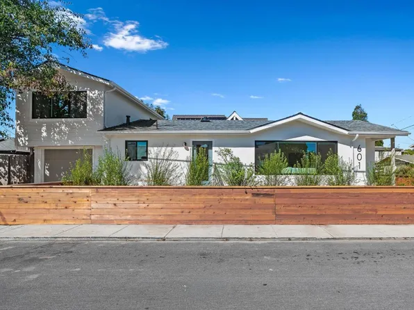 601 Oak Dr, Capitola, CA 95010