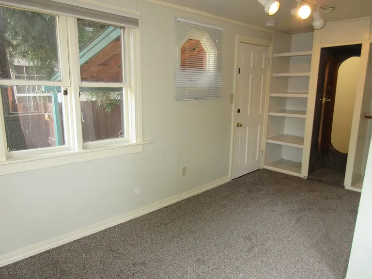 179 E Lincoln Ave — Photo 25