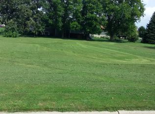 107 Wildwood Dr, Columbus, WI 53925