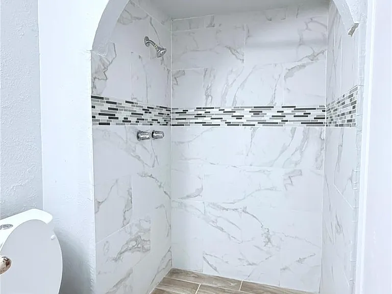 15507 Mira Monte Dr — Photo 18