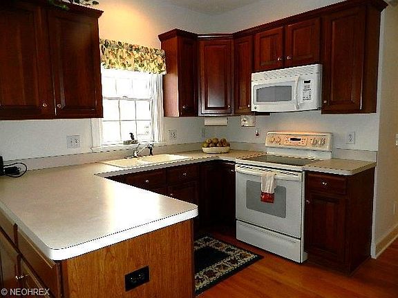 4th image of 16800 Knolls Way