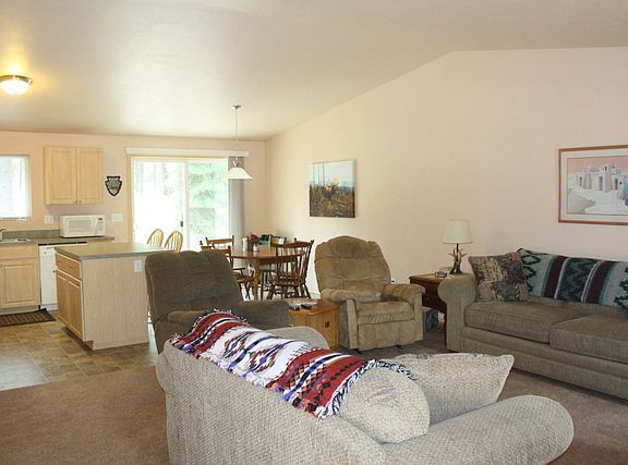 5th image of 32212 Mountain Lakes Dr