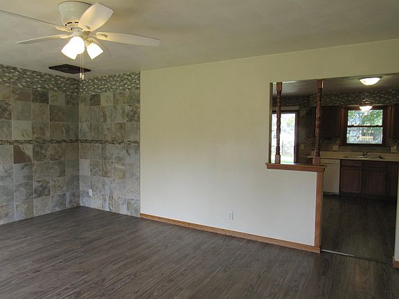 5th image of 4233 Chadswyck Dr