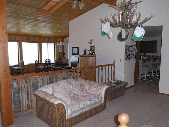 2nd image of 863 Lassen View Dr