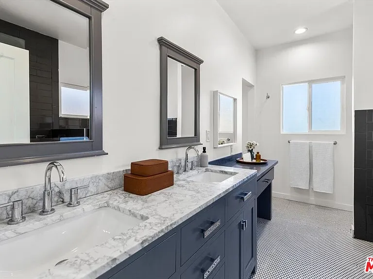 5152 Hartwick St — Photo 31