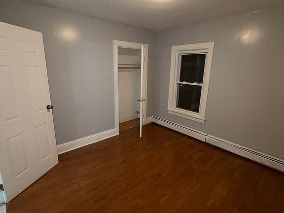 4th image of 173 Magill St Floor 3