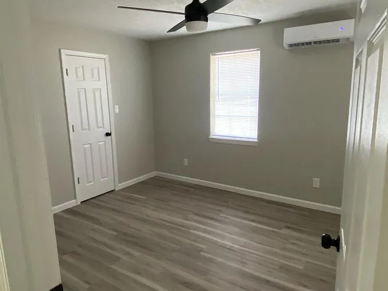 7427 Evans St — Photo 7
