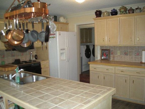 5th image of 1087 Severn Dr