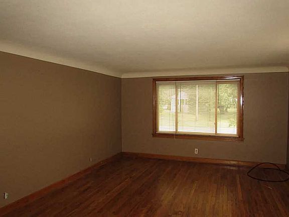 3rd image of 505 Cohassett Dr