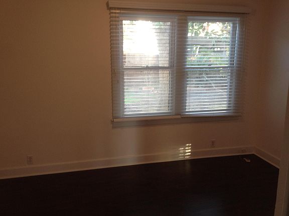 3rd image of 4164 Irving Pl