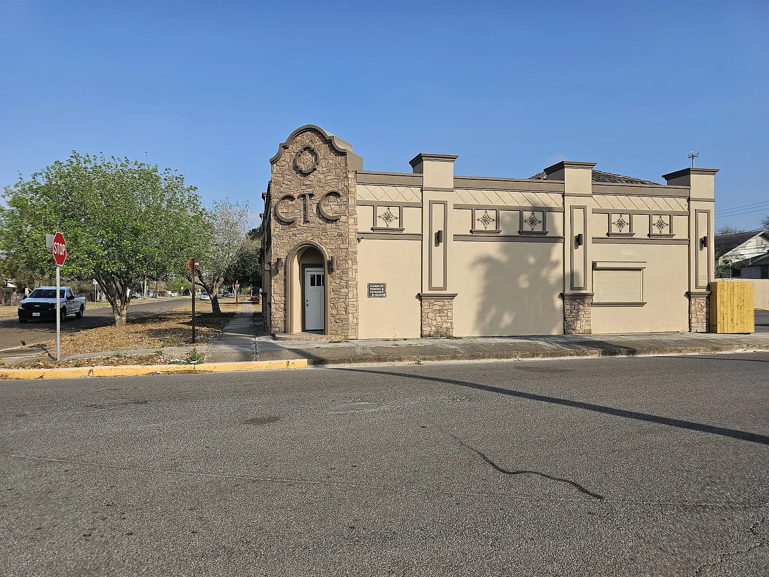 222 N 3rd St — Photo 2