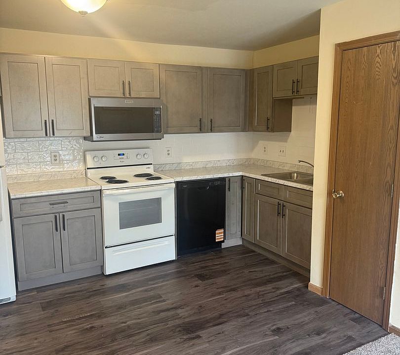 2nd image of 111 Wiggins St #5