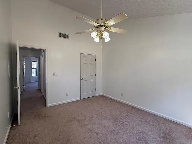 2029 Manor Oak Ln — Photo 17