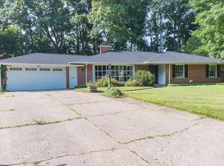 114 E Westwood Dr, Kalamazoo, MI 49006