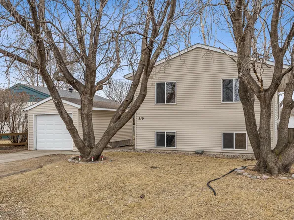 319 6th Ave, Mapleton, ND 58059