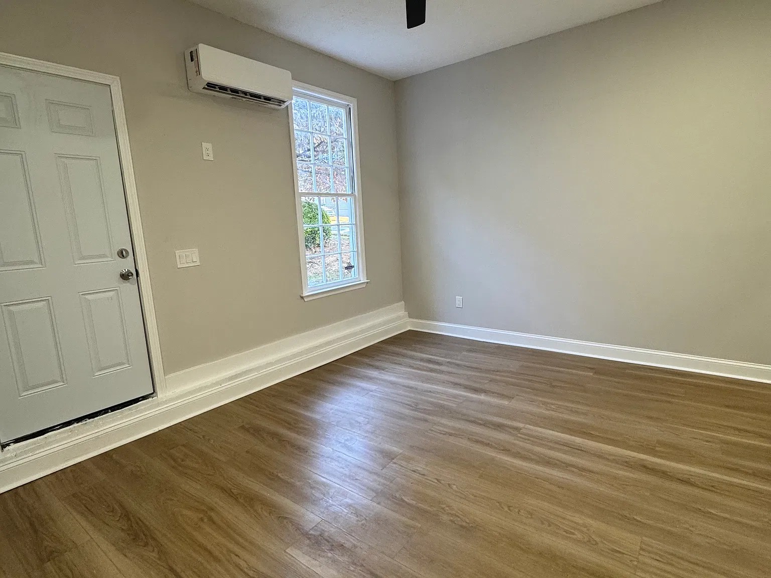 1224 Hollytree Ct — Photo 3