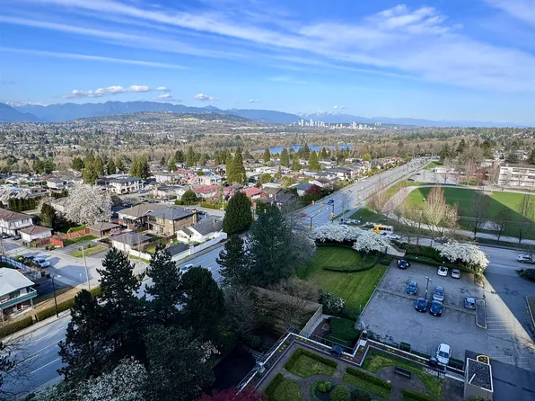 6070 McMurray Ave #1401, Burnaby, BC V5H 4J3