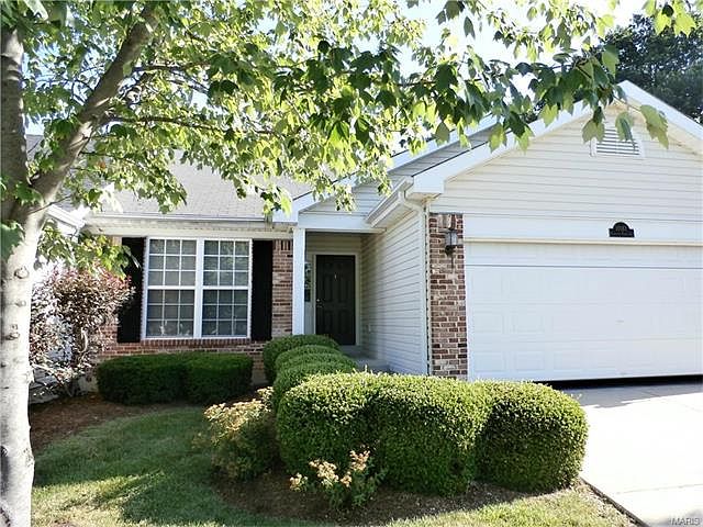 1st image of 10161 Carlton Place Ct N