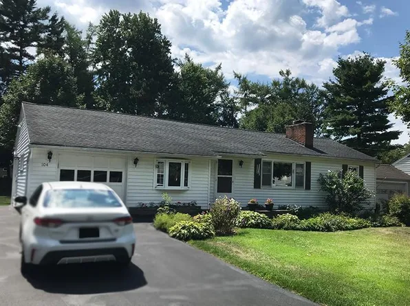 112 Edgemere Ln, Fayetteville, NY 13066