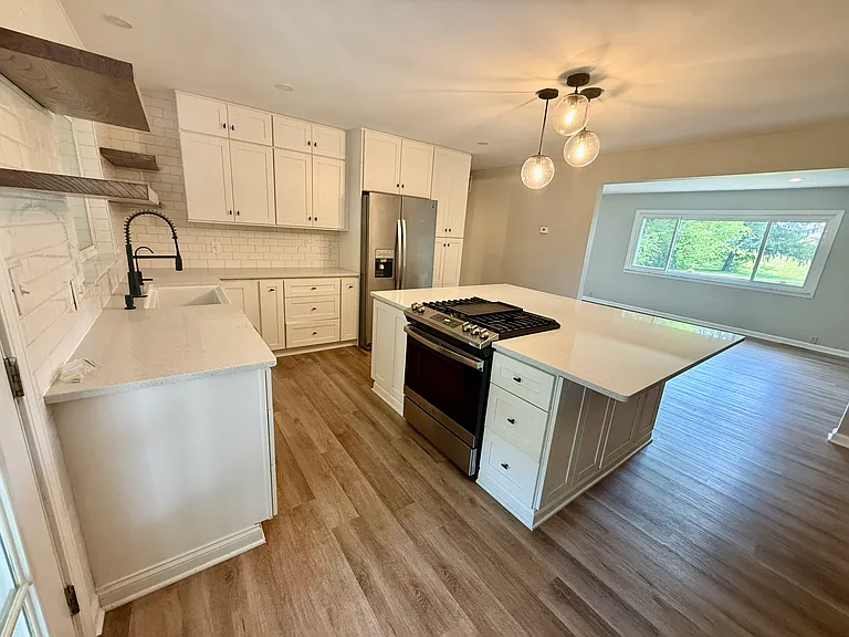 1433 Alton Darby Creek Rd — Photo 17