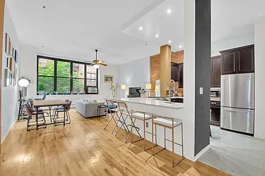 372 De Kalb Avenue, #2H