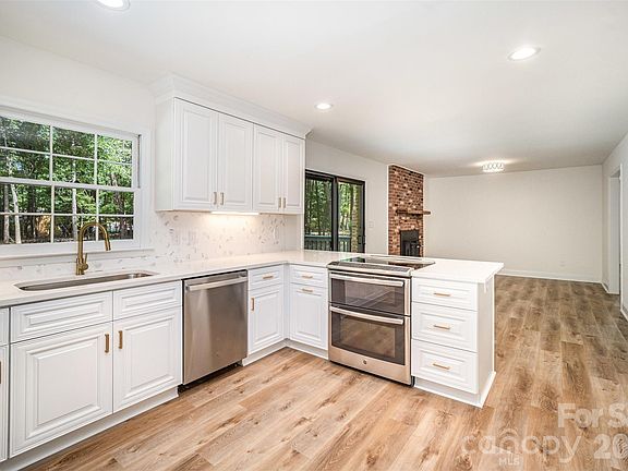 4th image of 17700 McKee Rd