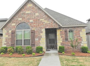 3201 SW Warberry Ave, Bentonville, AR 72713