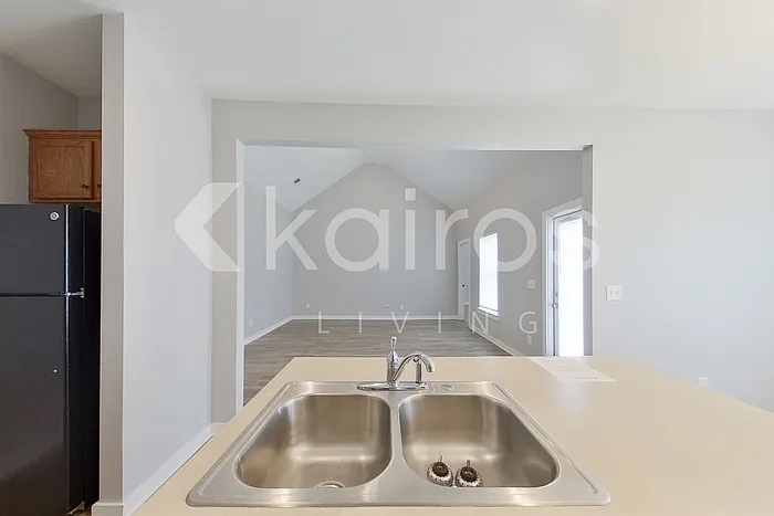 8005 Shadesbrook Dr — Photo 12