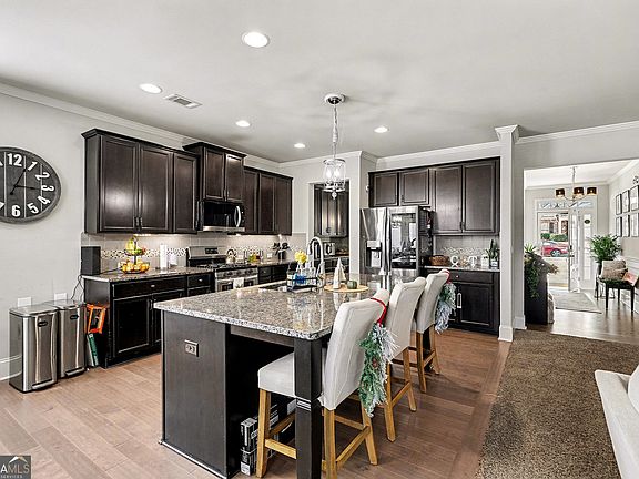 5th image of 7284 Demeter Dr