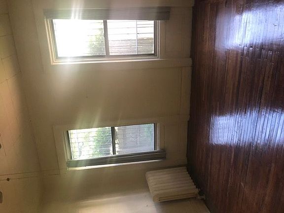 2nd image of 263 Cumberland St APT 1