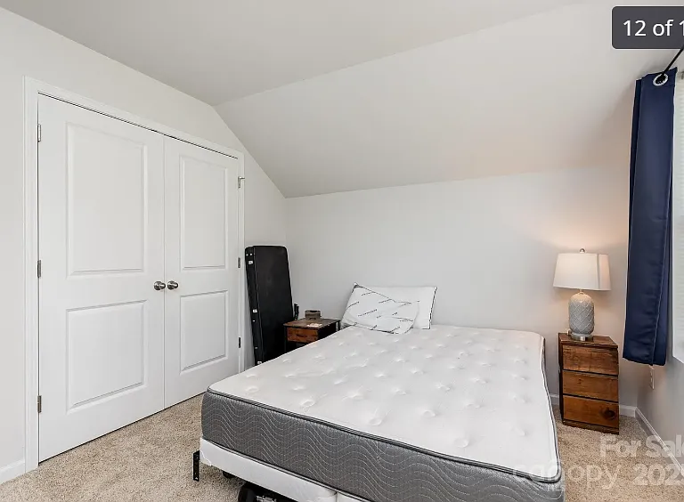 218 Canina Ln — Photo 11