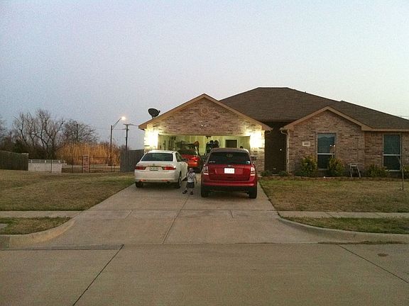 4th image of 4812 Bluebird Ln