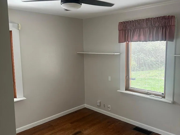 5747 Norwaldo Ave — Photo 11
