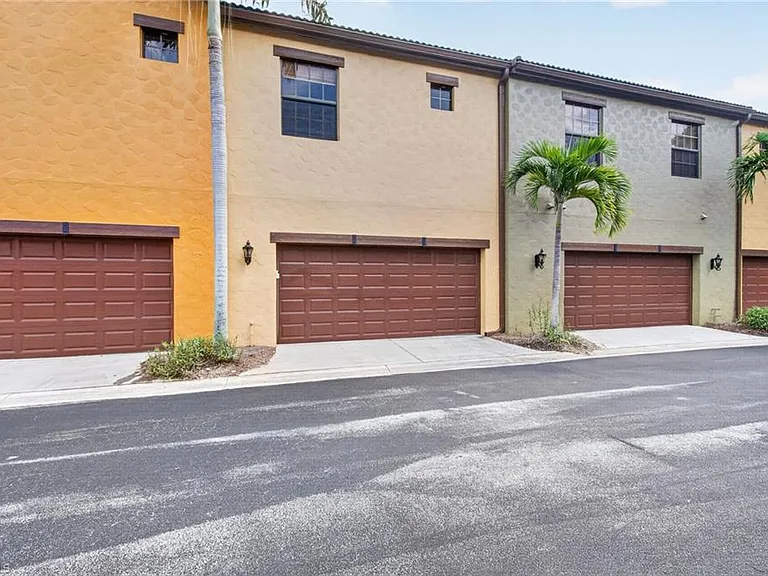 8965 Malibu Ln #802 — Photo 5