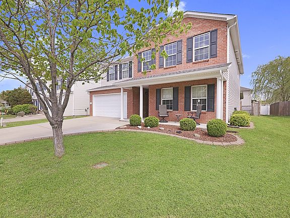 2nd image of 818 Creek Oak Dr
