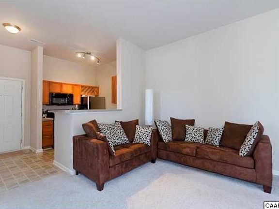 4th image of 745 Walker Sq APT 4C