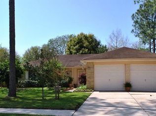 2630 Plymouth Rock Dr, Webster, TX 77598
