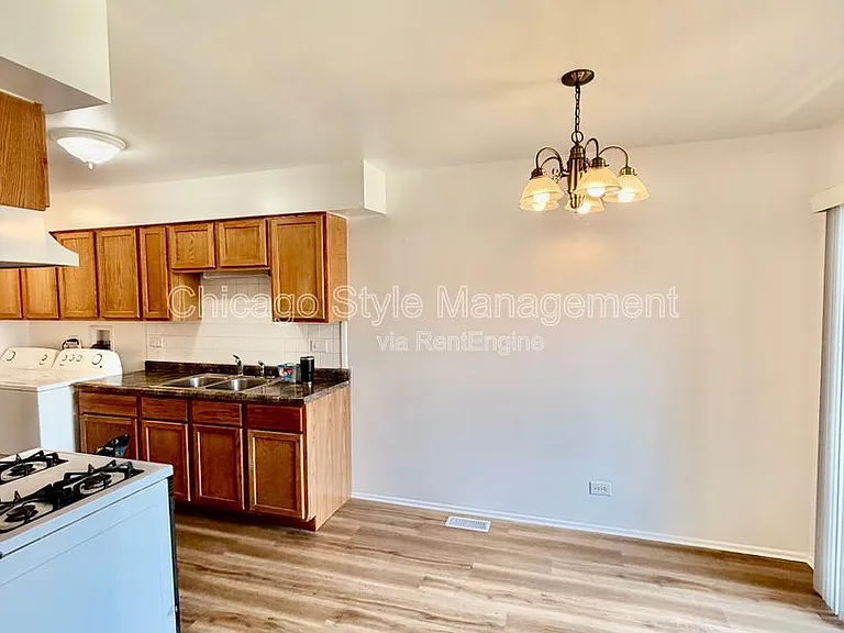 748 Manteca Ct #4 — Photo 2