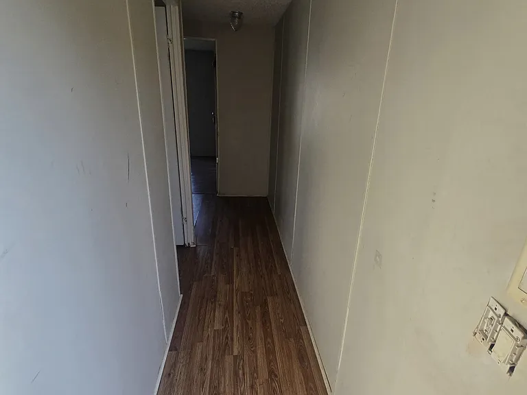 110 Deborah Dr — Photo 32