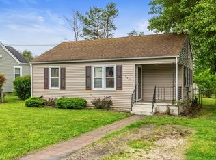 927 High St, Waynesboro, VA 22980
